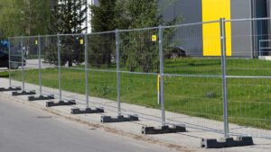 A mobil kerítés szerepe és alkalmazása rendezvényeken